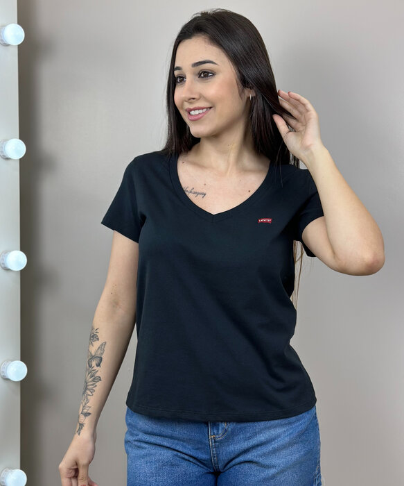 T-SHIRT FEMININA BASICA GOLA V LOGO BORDADO LEVIS