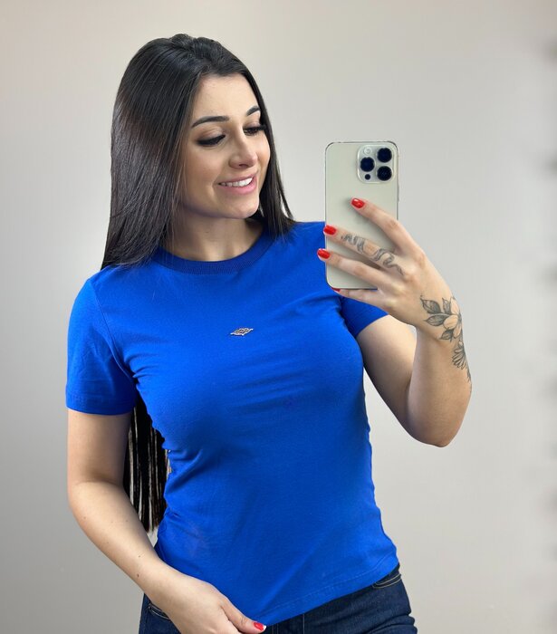 T-SHIRT FEMININA LOGO NIQUEL FRONTAL TRITON AZUL SAPHIRE