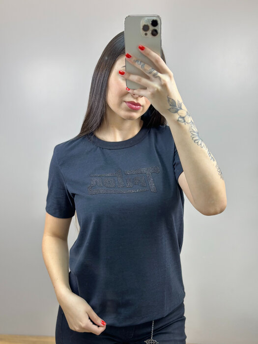 T-SHIRT FEMININA LOGO TEXTURIZADO TRITON PRETO